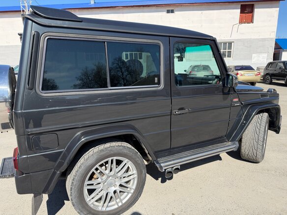 1996 Mercedes-Benz G-Класс 300 II (W463), чёрный, 1700000 рублей - вид 4