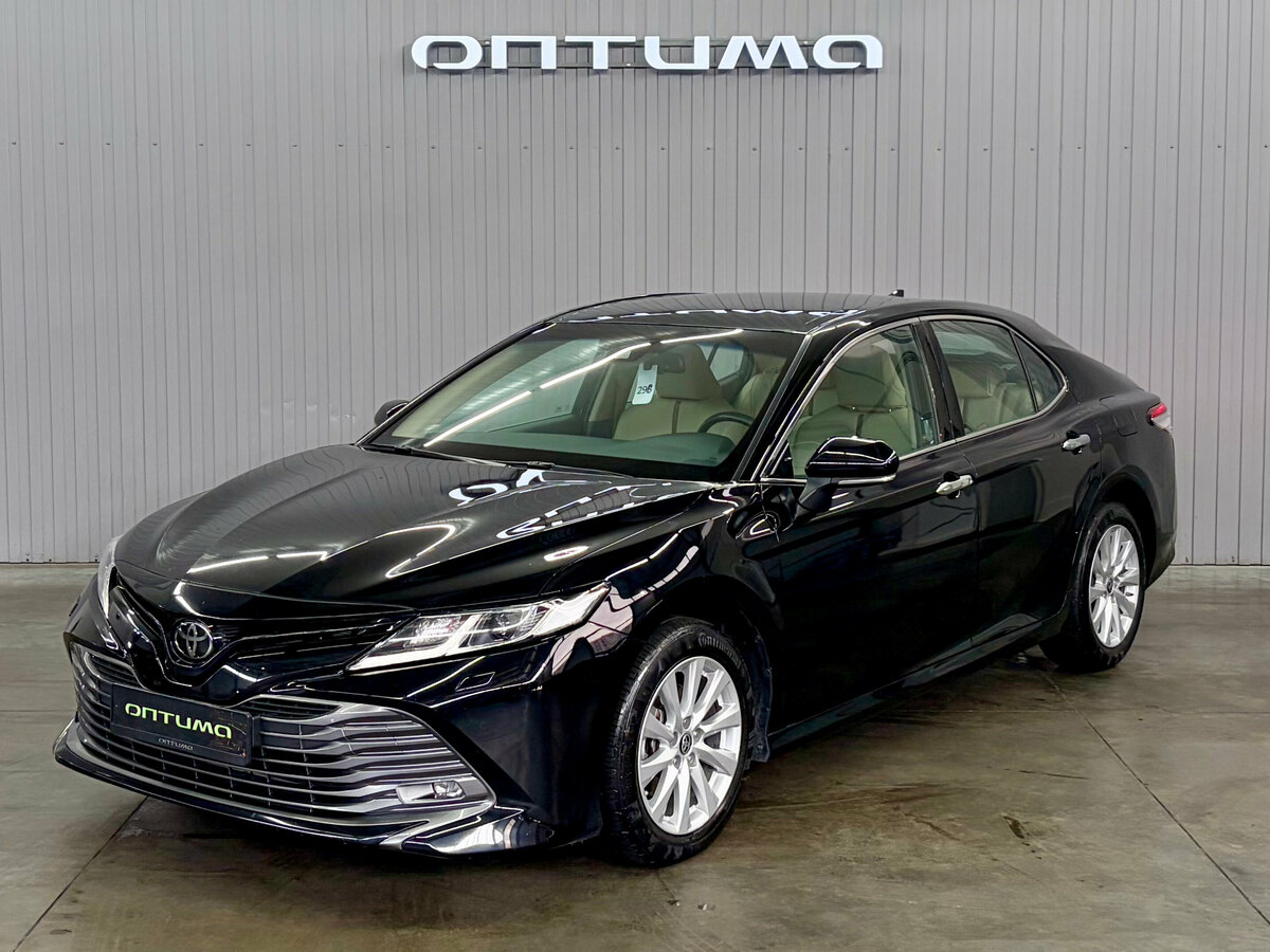 Toyota Camry VIII (XV70)