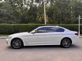 2023 BMW 5 серии Long 525Li VII (G30/G31/G38) Рестайлинг, белый, 4700000 рублей, вид 3