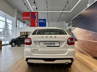 2026 Lada (ВАЗ) Granta I Рестайлинг, белый, 1098000 рублей, вид 5