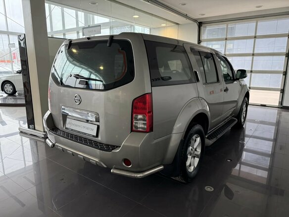2011 Nissan Pathfinder III Рестайлинг, серый, 1320000 рублей - вид 3