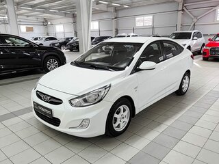 2014 Hyundai Solaris I Рестайлинг, белый, 635000 рублей, вид 1