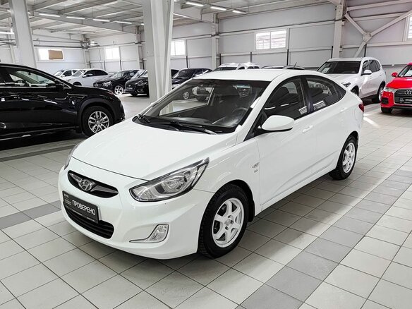 2014 Hyundai Solaris I Рестайлинг, белый
