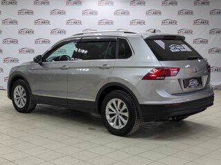 2018 Volkswagen Tiguan II, серебристый, 1849000 рублей, вид 4