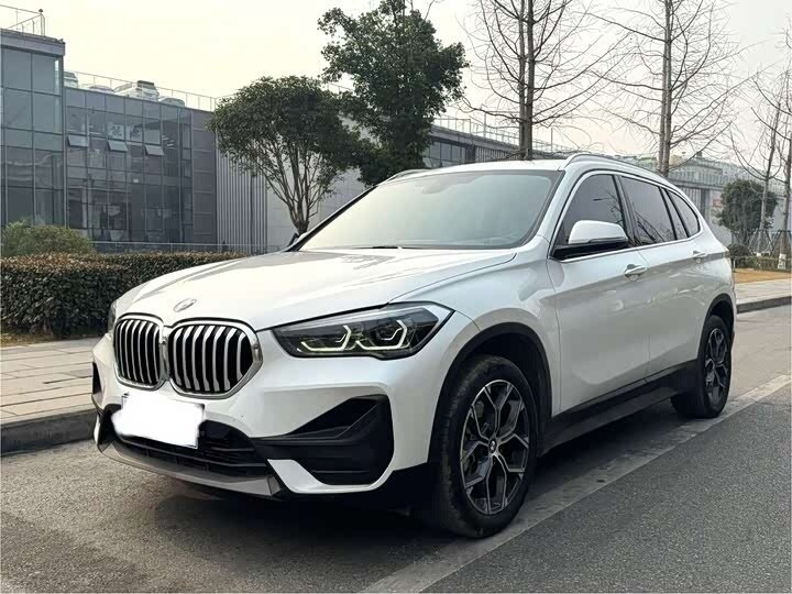 BMW X1 Long 20Li sDrive II (F48) Рестайлинг