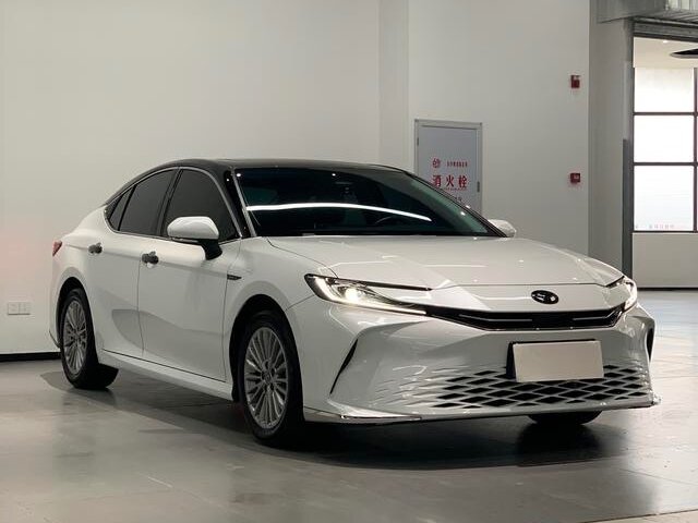Toyota Camry IX (XV80) China Market