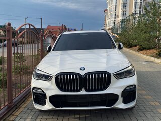 2020 BMW X5 40i IV (G05/G18), белый, 6850000 рублей, вид 1