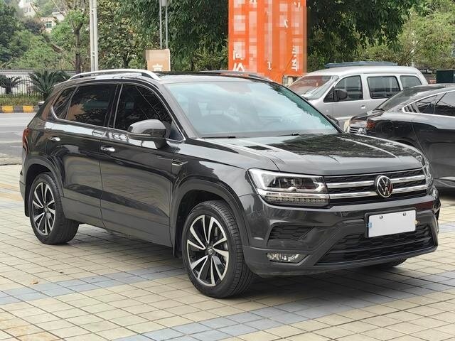 Volkswagen Tharu I