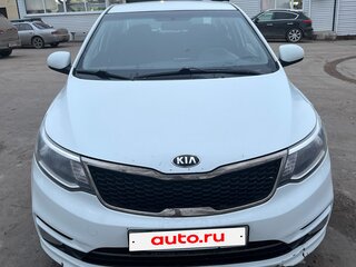 2015 Kia Rio III Рестайлинг, белый, 870000 рублей, вид 1