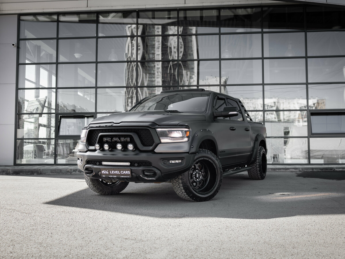 Ram 1500 Crew Cab V
