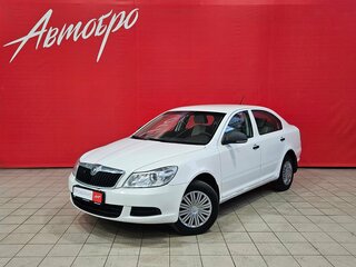 2012 Skoda Octavia II (A5) Рестайлинг, белый, 579000 рублей, вид 1