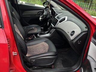 2013 Chevrolet Cruze I Рестайлинг, красный, 548000 рублей, вид 5