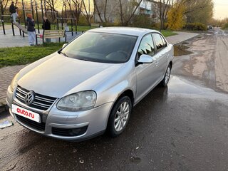 2010 Volkswagen Jetta V, серебристый, 520000 рублей, вид 1