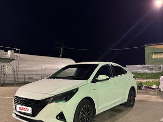 2020 Hyundai Solaris II Рестайлинг, белый, 1050000 рублей, вид 1