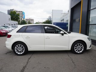 2013 Audi A3 Sportback III (8V), белый, 1235000 рублей, вид 4