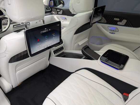 2026 Mercedes-Benz Maybach GLS 600 I Рестайлинг, белый, 34750000 рублей - вид 16