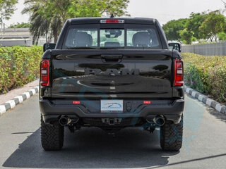 2025 Ram 1500 Crew Cab V Рестайлинг, чёрный, 9800777 рублей, вид 4