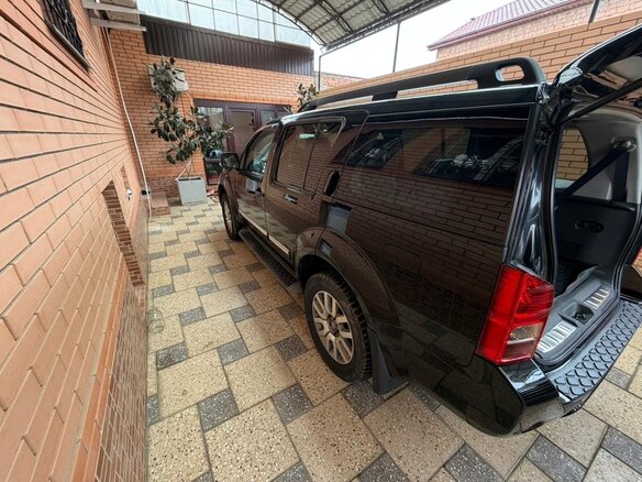 2012 Nissan Pathfinder III Рестайлинг, чёрный, 1350000 рублей - вид 2