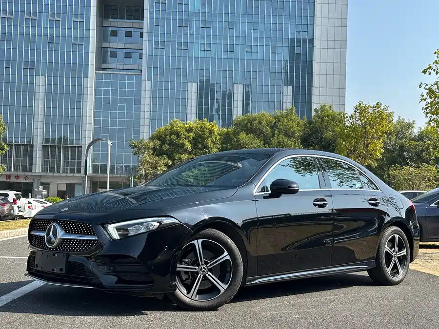 Mercedes-Benz A-Класс 200 IV (W177)