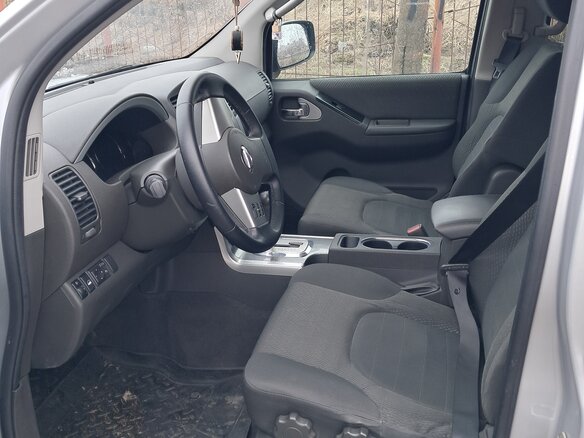 2011 Nissan Pathfinder III Рестайлинг, серебристый, 1400000 рублей - вид 9