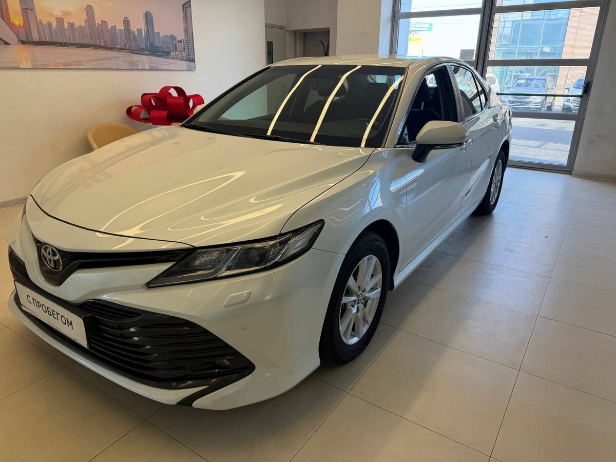 Toyota Camry VIII (XV70)