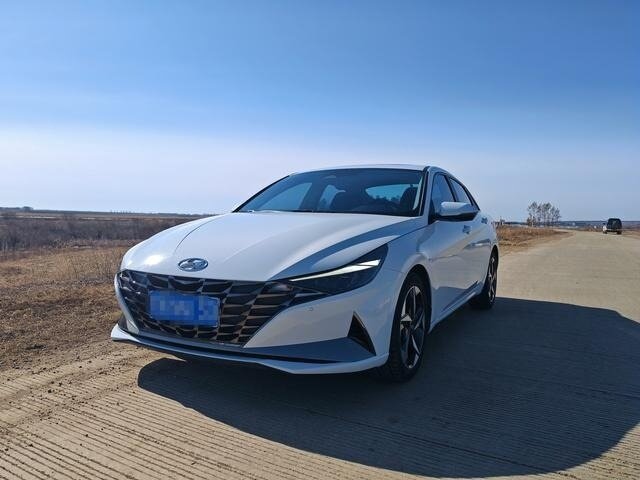 Hyundai Elantra VII (CN7)