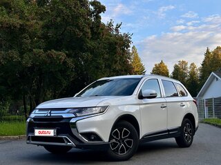 2021 Mitsubishi Outlander III Рестайлинг 3, белый, 1699000 рублей, вид 1