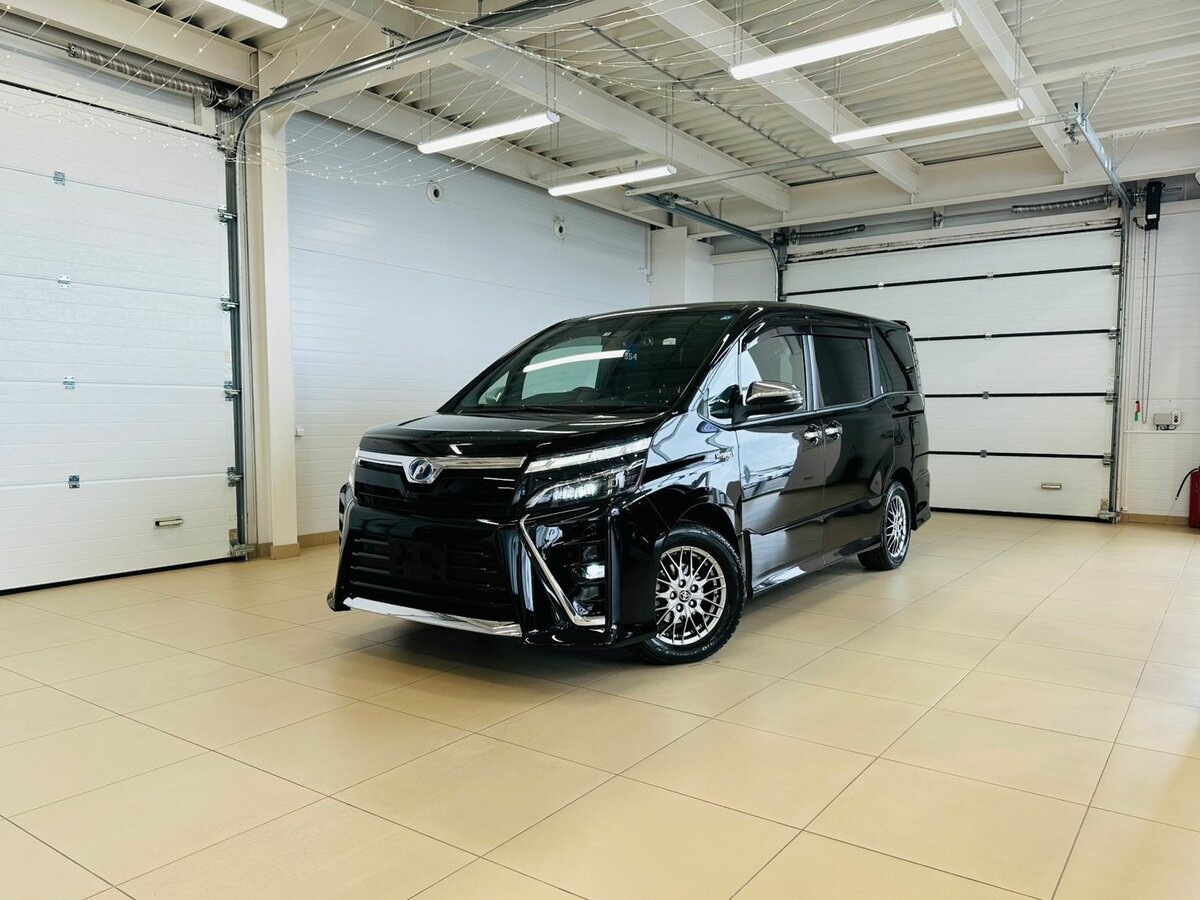 Toyota Voxy III (R80) Рестайлинг