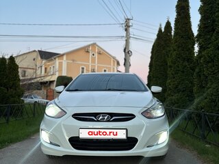 2011 Hyundai Solaris I, белый, 680000 рублей, вид 2