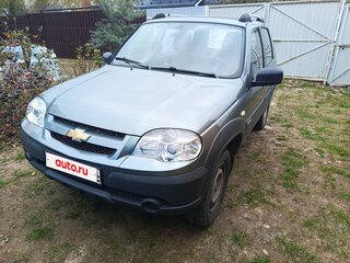 2015 Chevrolet Niva I Рестайлинг, серый, 750000 рублей, вид 1