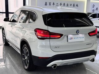 2022 BMW X1 18i sDrive II (F48) Рестайлинг, белый, 2000000 рублей, вид 3