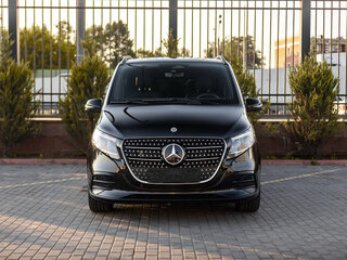 2026 Mercedes-Benz V-Класс Long 300 d длинный III (W447) Рестайлинг 2, чёрный, 9278000 рублей, вид 3