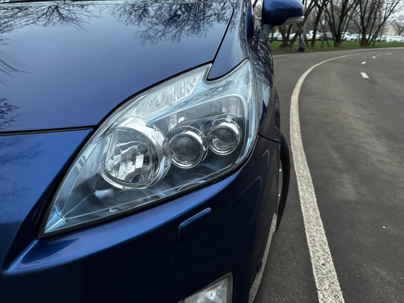 2009 Toyota Prius III (XW30), синий, 1300000 рублей - вид 11