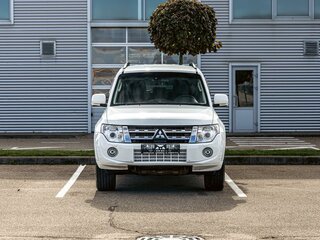 2014 Mitsubishi Pajero IV Рестайлинг 1, белый, 1895000 рублей, вид 2