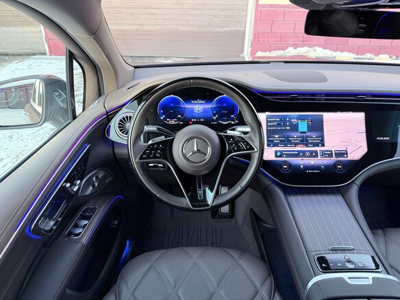 2024 Mercedes-Benz Maybach EQS SUV 680, чёрный, 22000000 рублей - вид 20