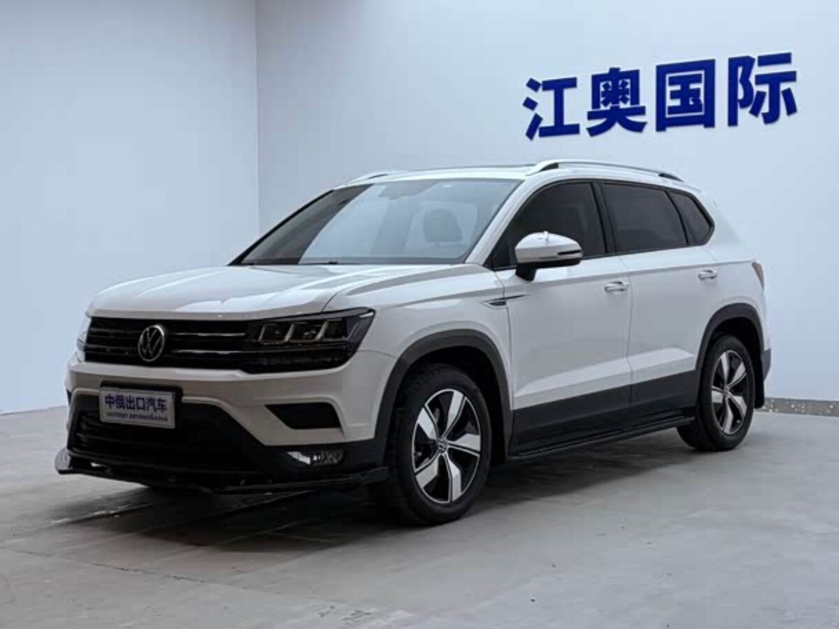 Volkswagen Tharu I