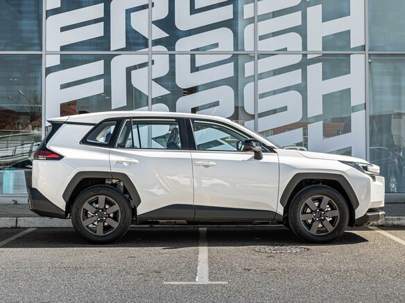 2026 Toyota RAV4 VI (XA60), белый, 4540000 рублей - вид 4