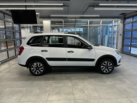 2026 Lada (ВАЗ) Granta Cross I Рестайлинг, белый, 1196000 рублей, вид 5