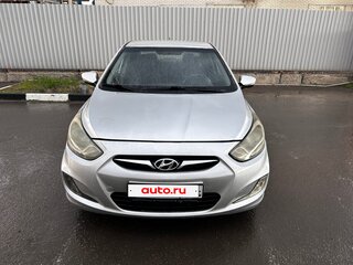 2013 Hyundai Solaris I, белый, 430000 рублей, вид 1