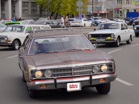 1973 Ford Galaxie IV, красный, 2550000 рублей - вид 3