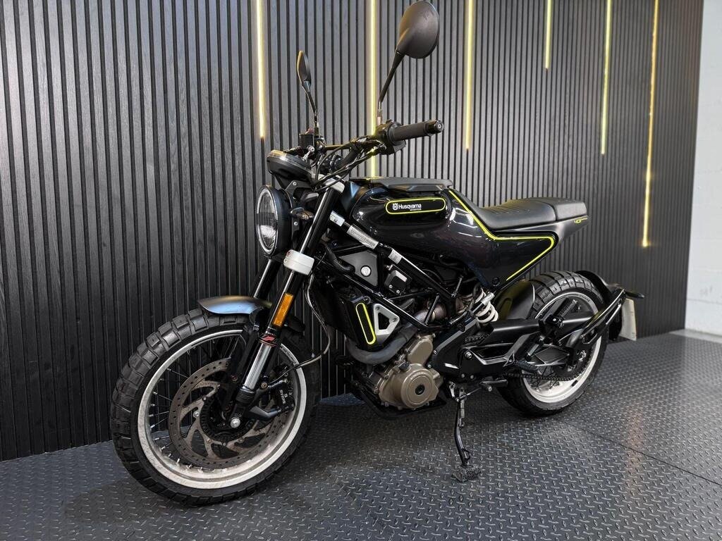 Husqvarna Svartpilen 401