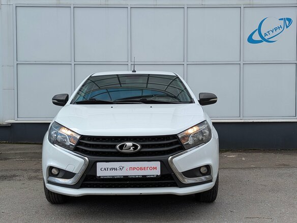 2018 Lada (ВАЗ) Vesta I, белый, 830000 рублей - вид 1