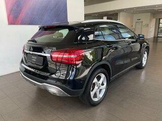 2018 Mercedes-Benz GLA 200 I (X156) Рестайлинг, чёрный, 3200000 рублей, вид 2