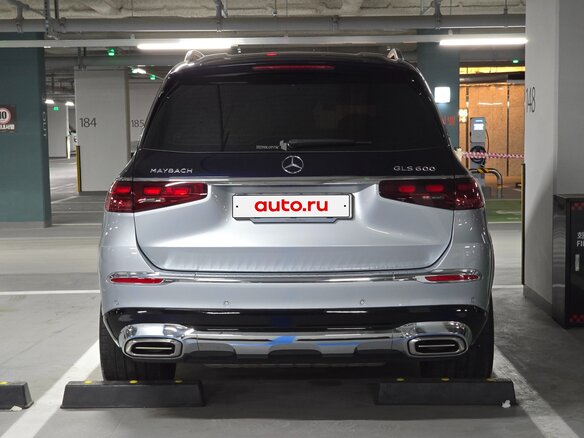 2025 Mercedes-Benz Maybach GLS 600 I Рестайлинг, серебристый, 23300000 рублей - вид 4