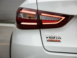 2026 Lada (ВАЗ) Vesta SW Cross I Рестайлинг (NG), белый, 2022000 рублей, вид 5