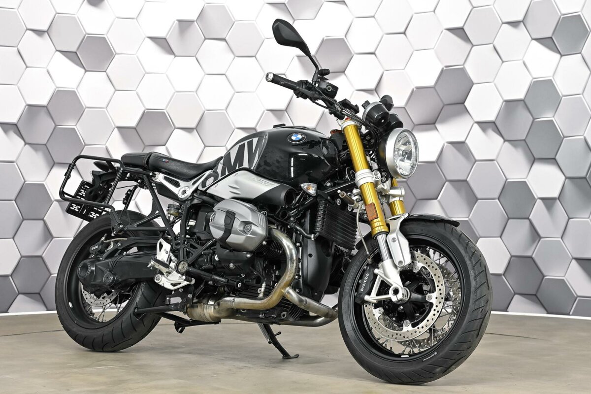 BMW R Nine T