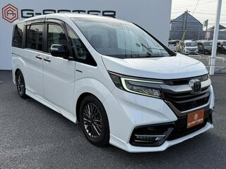 2019 Honda Stepwgn Spada V Рестайлинг, белый, 1690002 рублей, вид 1