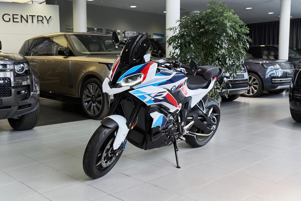BMW M 1000 XR
