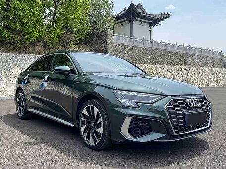 2023 Audi A3 35 TFSI IV (8Y), зелёный, 1790000 рублей, вид 1