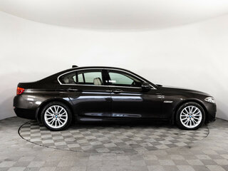 2016 BMW 5 серии 530d xDrive VI (F10/F11/F07) Рестайлинг, коричневый, 2949000 рублей, вид 4